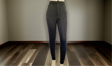 Load image into Gallery viewer, Jogger pants color black
