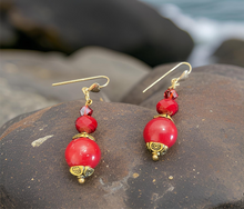 Load image into Gallery viewer, Red Crystal bead earrings
