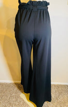 Load image into Gallery viewer, Black wide leg pant
